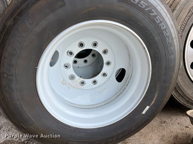 image for item II9151 Tires and wheels