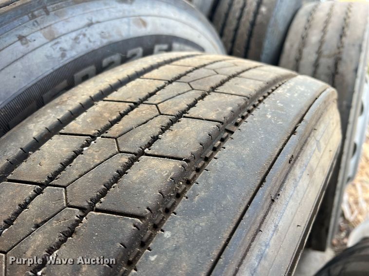 image for item II9151 Tires and wheels