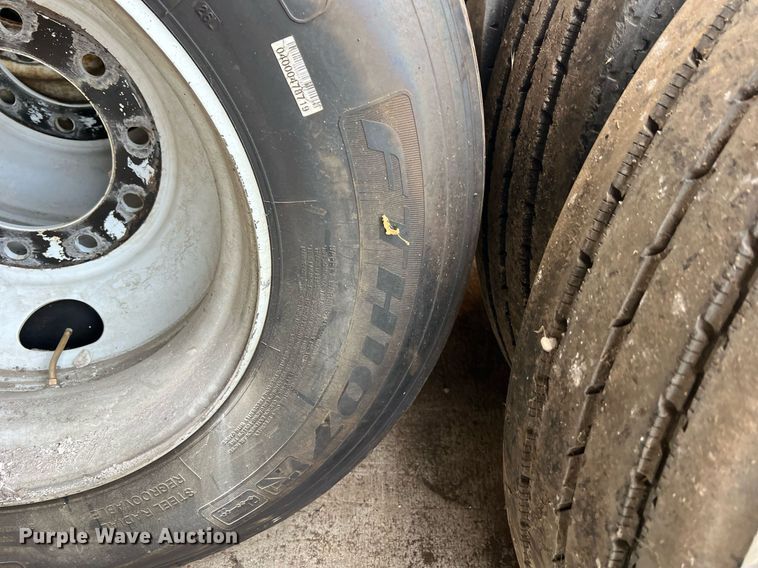 image for item II9151 Tires and wheels