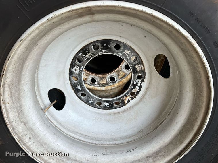 image for item II9151 Tires and wheels