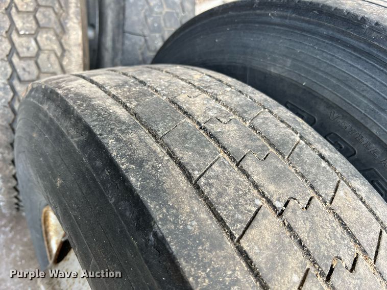 image for item II9151 Tires and wheels