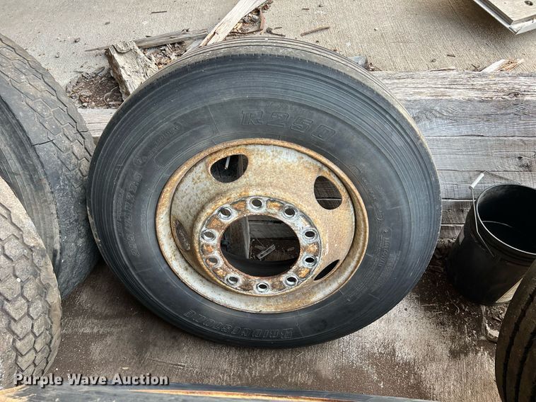 image for item II9151 Tires and wheels