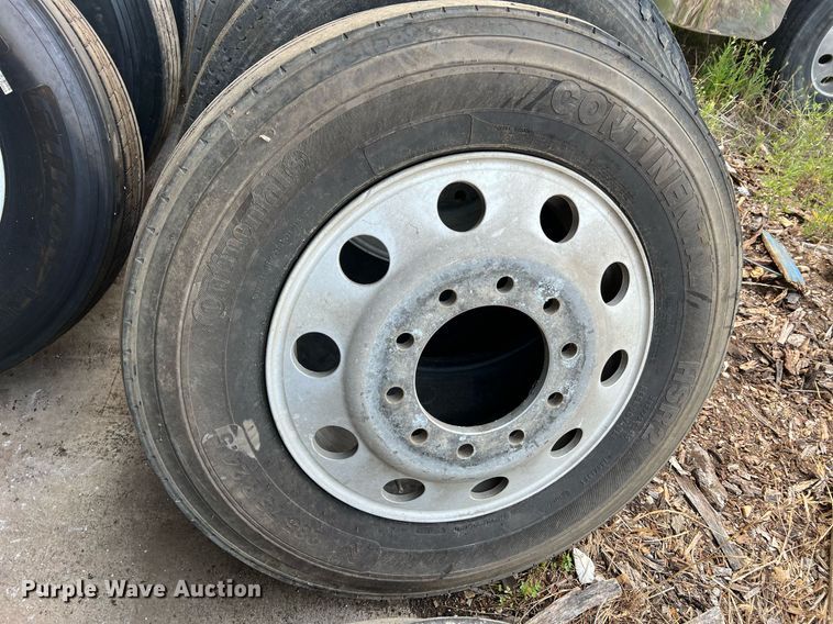 image for item II9151 Tires and wheels