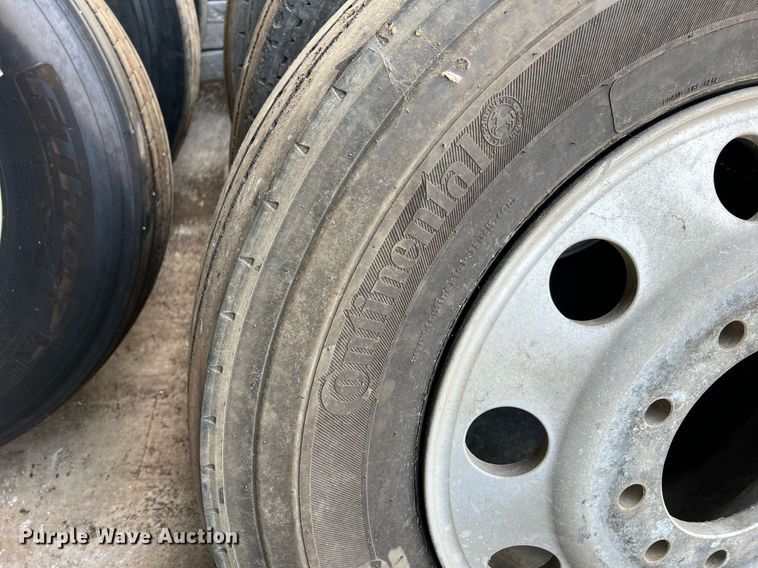 image for item II9151 Tires and wheels