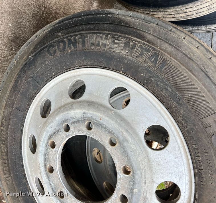 image for item II9151 Tires and wheels