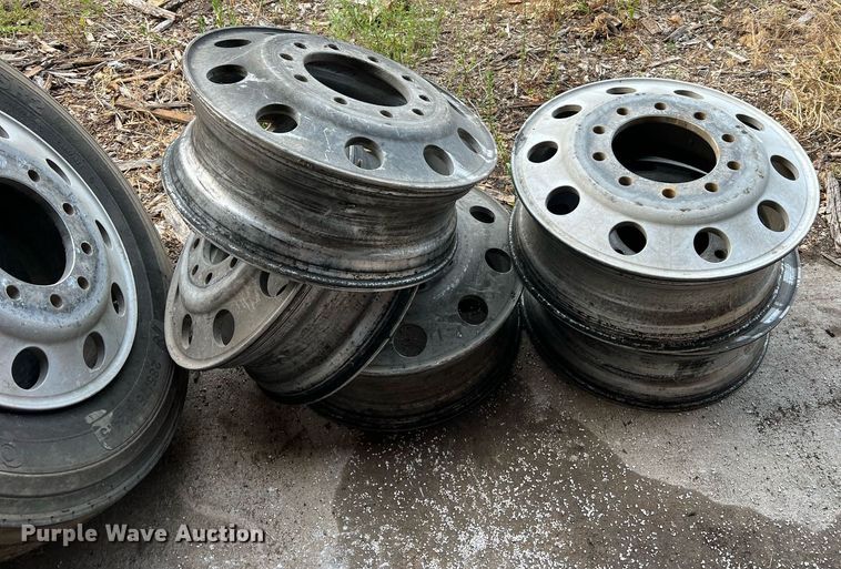 image for item II9151 Tires and wheels