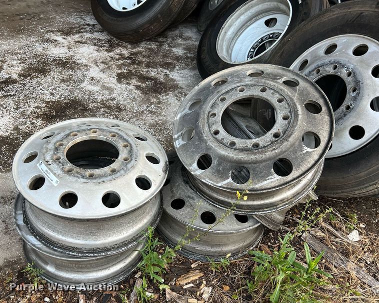 image for item II9151 Tires and wheels