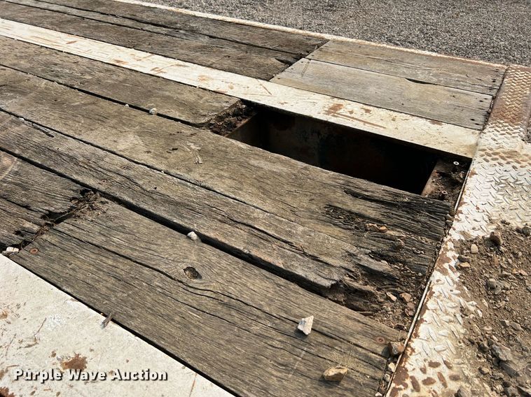 image for item II9155 2003 Interstate  equipment trailer