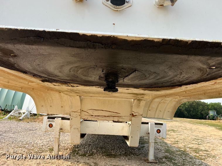 image for item II9155 2003 Interstate  equipment trailer