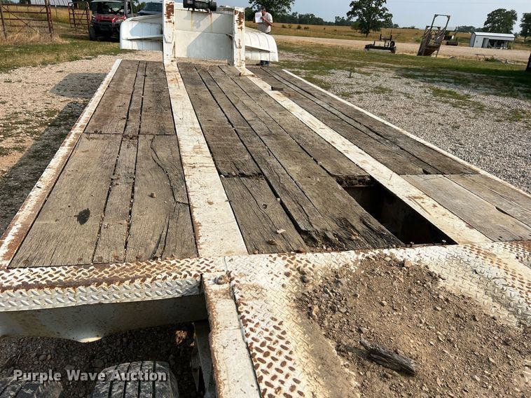 image for item II9155 2003 Interstate  equipment trailer