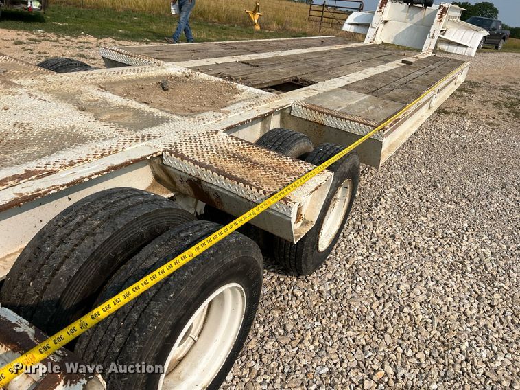 image for item II9155 2003 Interstate  equipment trailer
