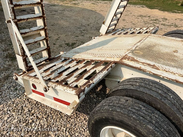 image for item II9155 2003 Interstate  equipment trailer