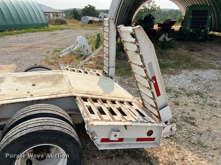 image for item II9155 2003 Interstate  equipment trailer