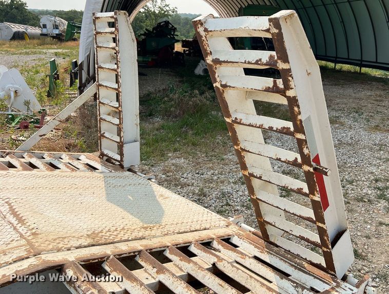 image for item II9155 2003 Interstate  equipment trailer