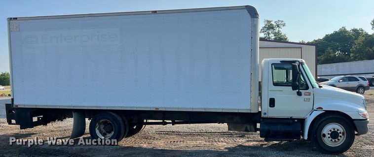 image for item II9199 2005 International 4300  box truck