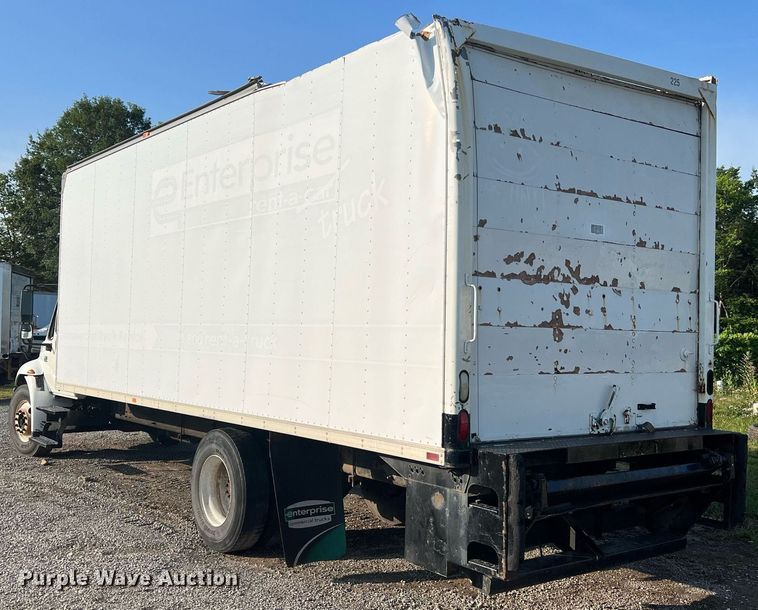 image for item II9199 2005 International 4300  box truck