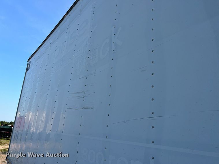 image for item II9199 2005 International 4300  box truck