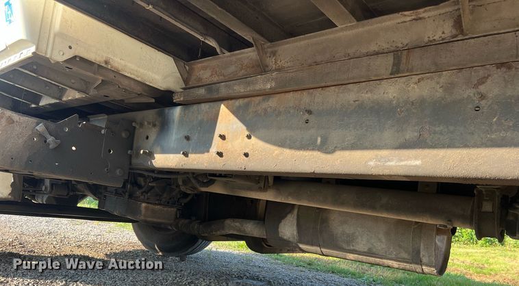 image for item II9199 2005 International 4300  box truck