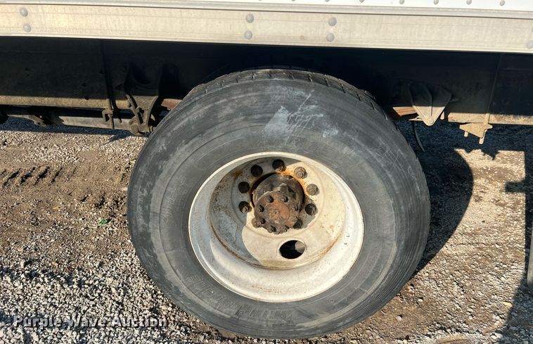 image for item II9199 2005 International 4300  box truck