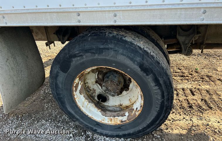 image for item II9199 2005 International 4300  box truck