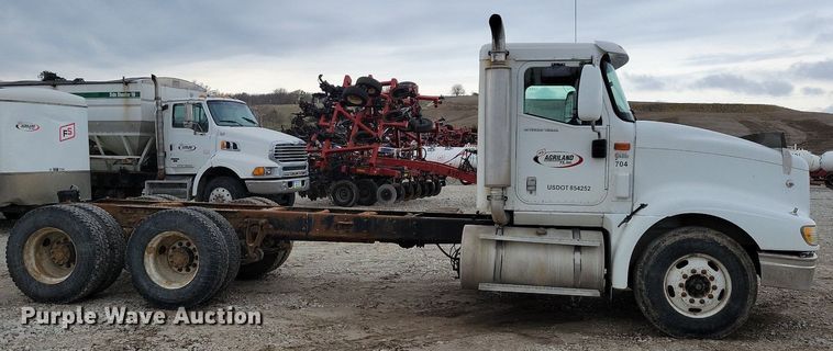 image for item JO9069 2007 International 9400i  semi truck