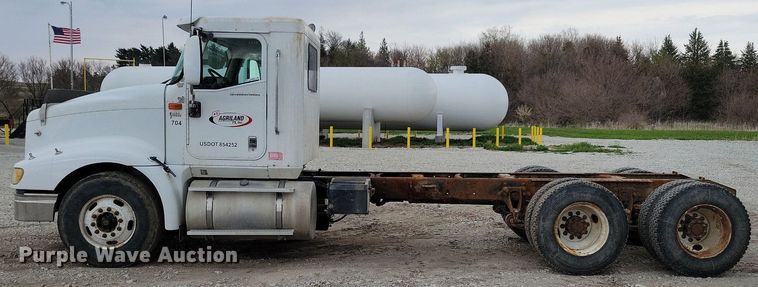 image for item JO9069 2007 International 9400i  semi truck