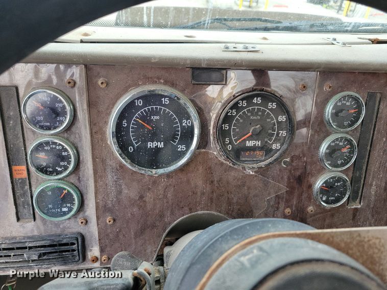 image for item JO9069 2007 International 9400i  semi truck