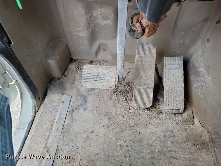 image for item JO9069 2007 International 9400i  semi truck