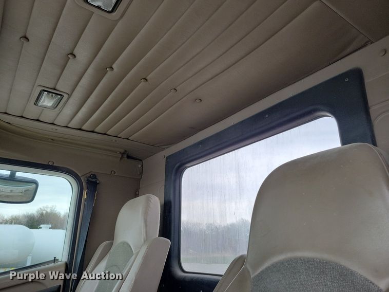 image for item JO9069 2007 International 9400i  semi truck