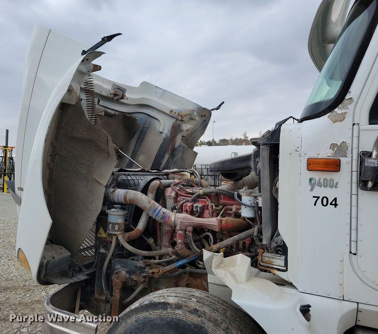 image for item JO9069 2007 International 9400i  semi truck