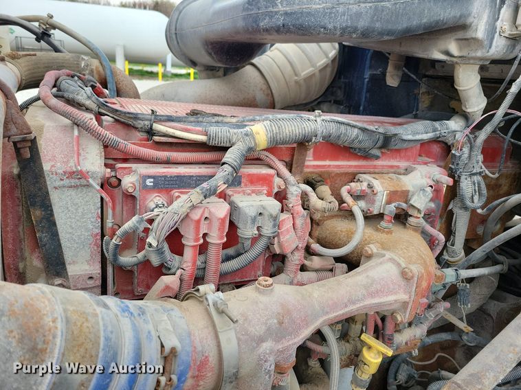 image for item JO9069 2007 International 9400i  semi truck