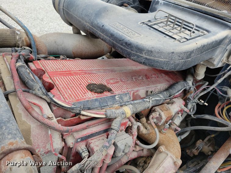 image for item JO9069 2007 International 9400i  semi truck