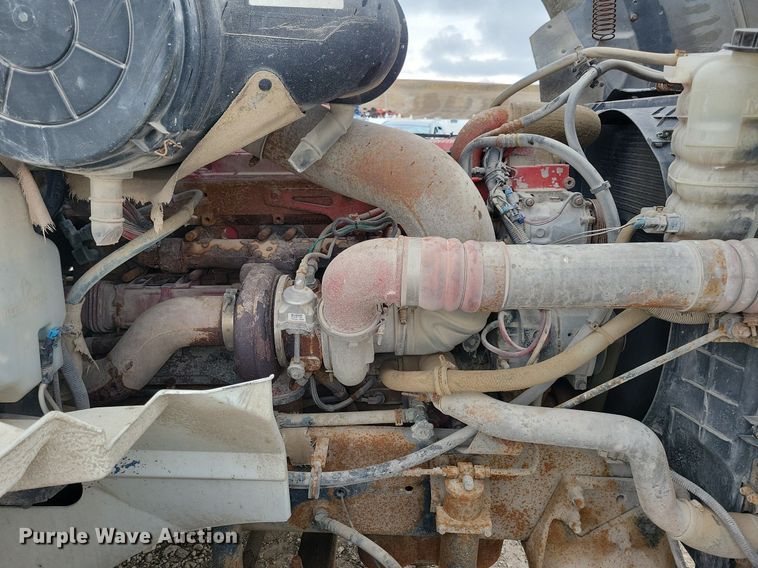 image for item JO9069 2007 International 9400i  semi truck