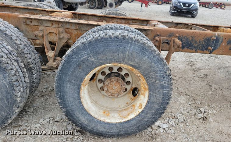 image for item JO9069 2007 International 9400i  semi truck