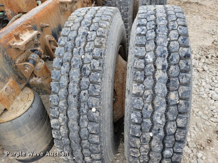 image for item JO9069 2007 International 9400i  semi truck