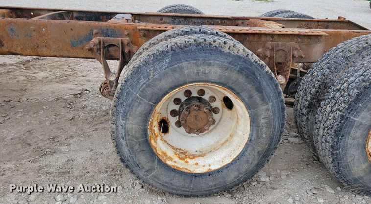 image for item JO9069 2007 International 9400i  semi truck