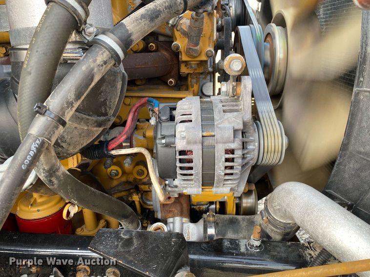 image for item KB9435 2000 International 9200i  semi truck