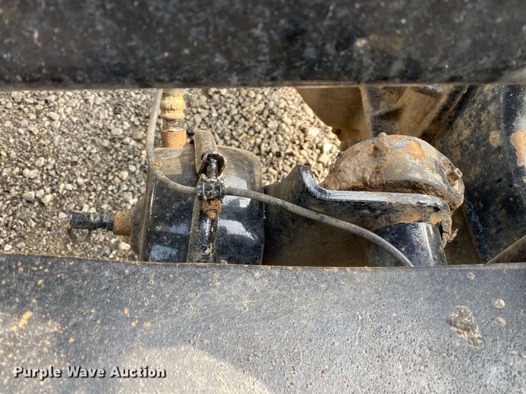 image for item KB9435 2000 International 9200i  semi truck