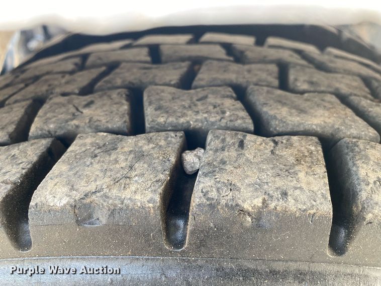 image for item KB9435 2000 International 9200i  semi truck