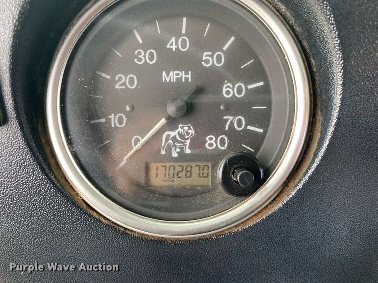 image for item KB9437 2003 Mack RD688S  winch truck