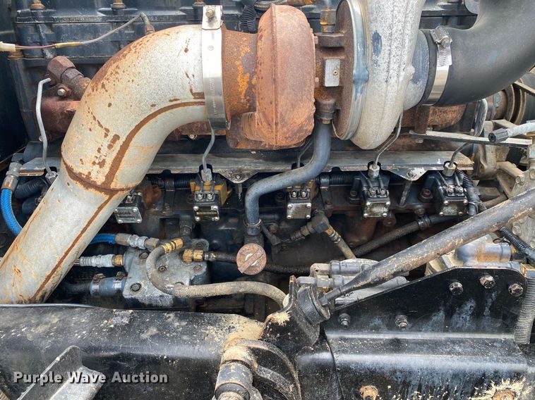 image for item KB9437 2003 Mack RD688S  winch truck