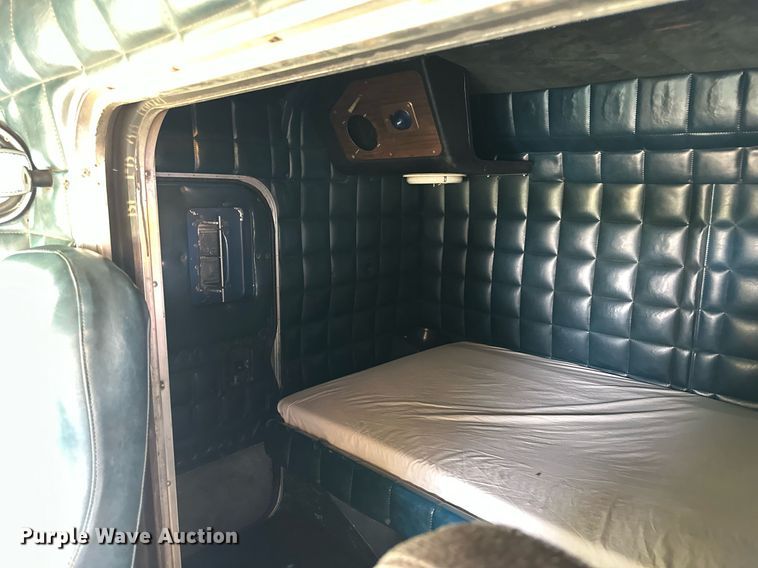 image for item KL9013 1981 Peterbilt 359  semi truck