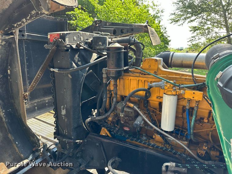 image for item KL9013 1981 Peterbilt 359  semi truck