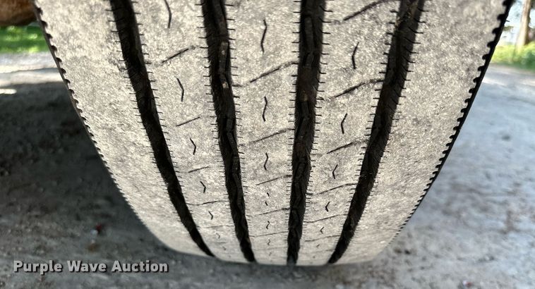 image for item KL9013 1981 Peterbilt 359  semi truck