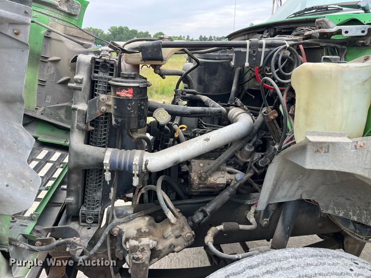 image for item LB9028 1997 Ford F800  truck cab and chassis