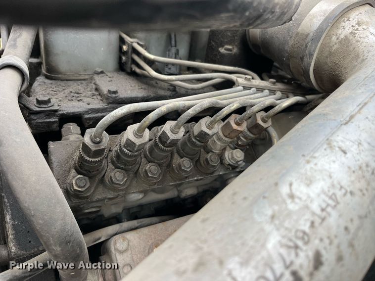 image for item LB9028 1997 Ford F800  truck cab and chassis