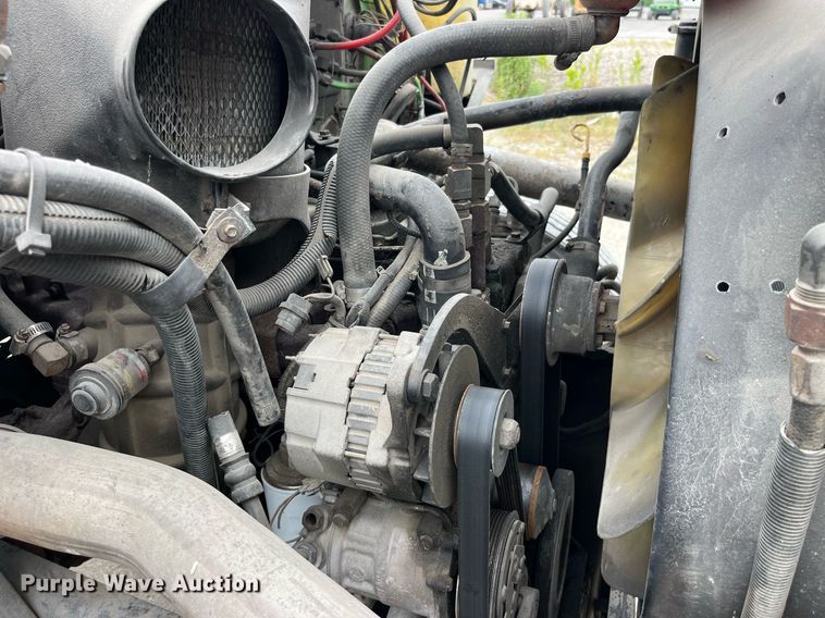 image for item LB9028 1997 Ford F800  truck cab and chassis