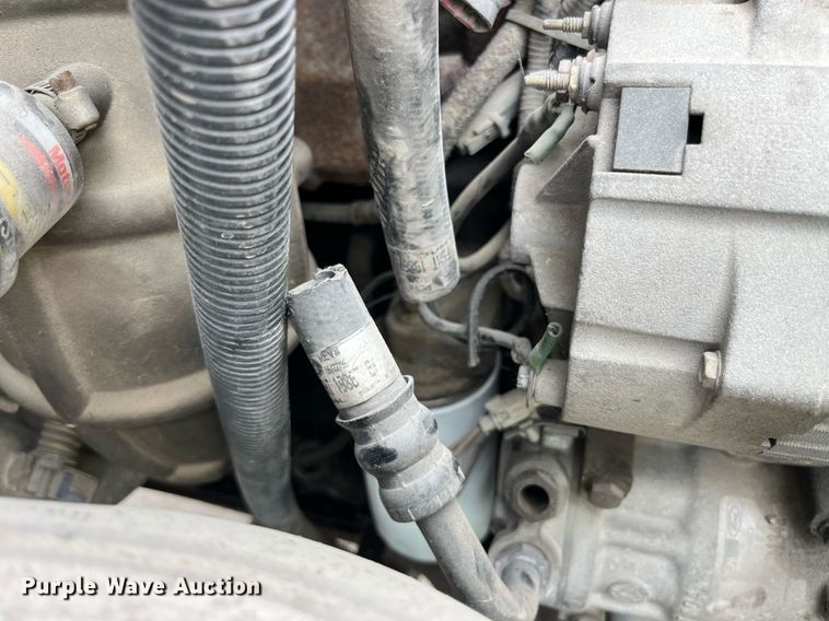 image for item LB9028 1997 Ford F800  truck cab and chassis