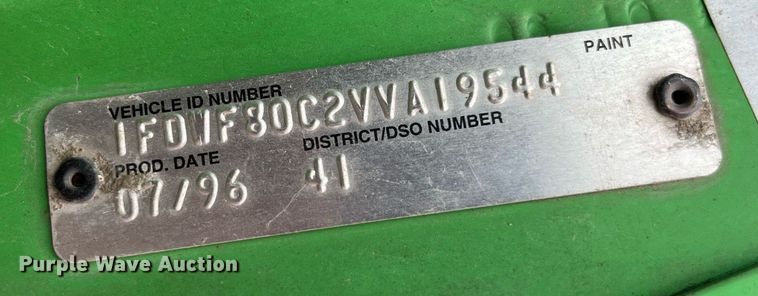 image for item LB9028 1997 Ford F800  truck cab and chassis