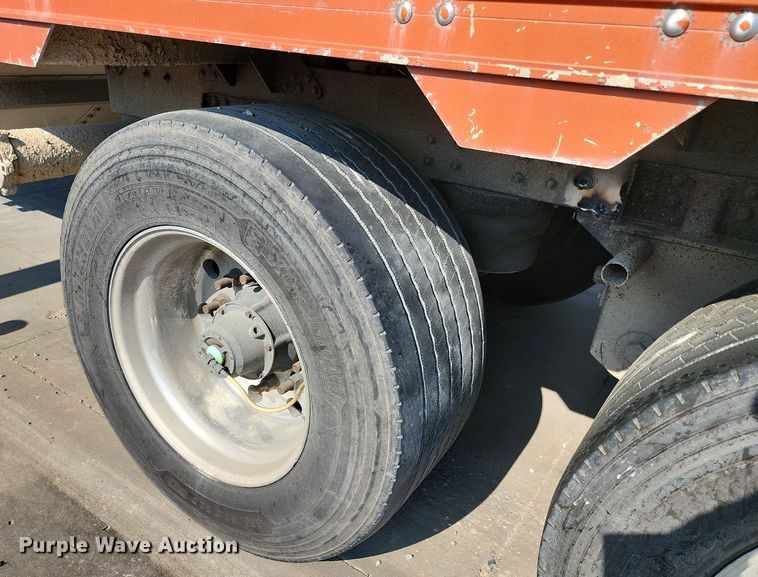 image for item LE9125 2008 Timpte  grain trailer